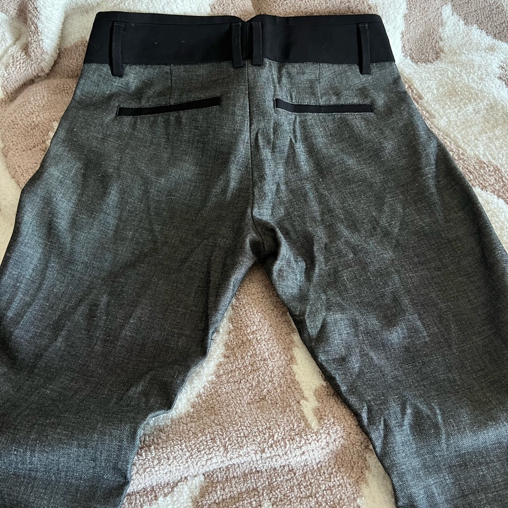 Express Women's Gray Straight Leg Jeans - Picture 6 of 6